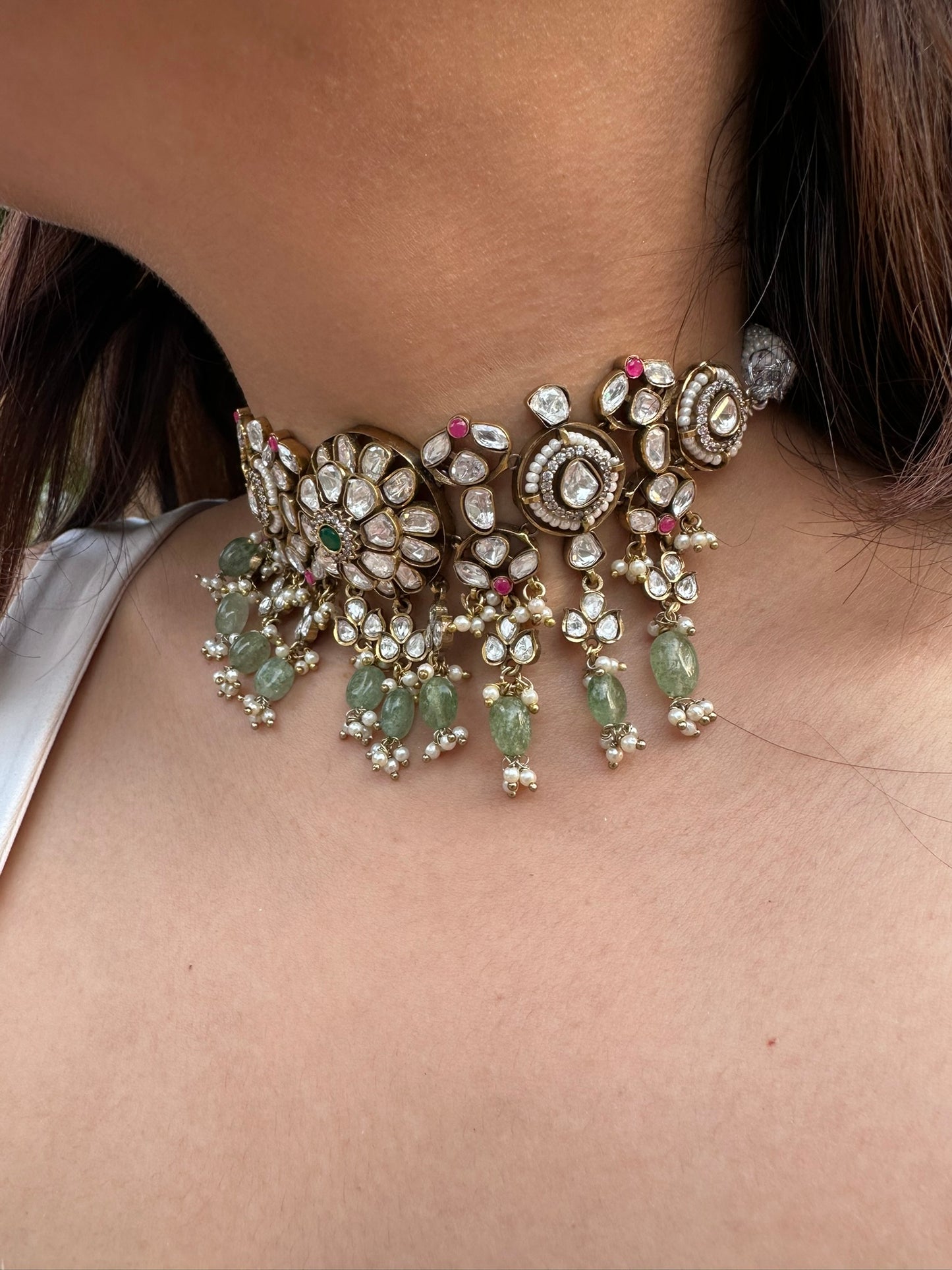 Sparkling Emerald Gem Choker