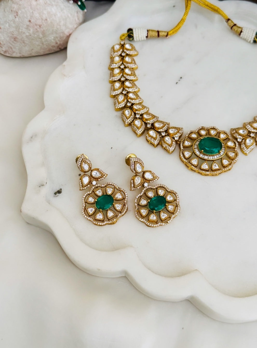 Gulzar Emerald Necklace Set