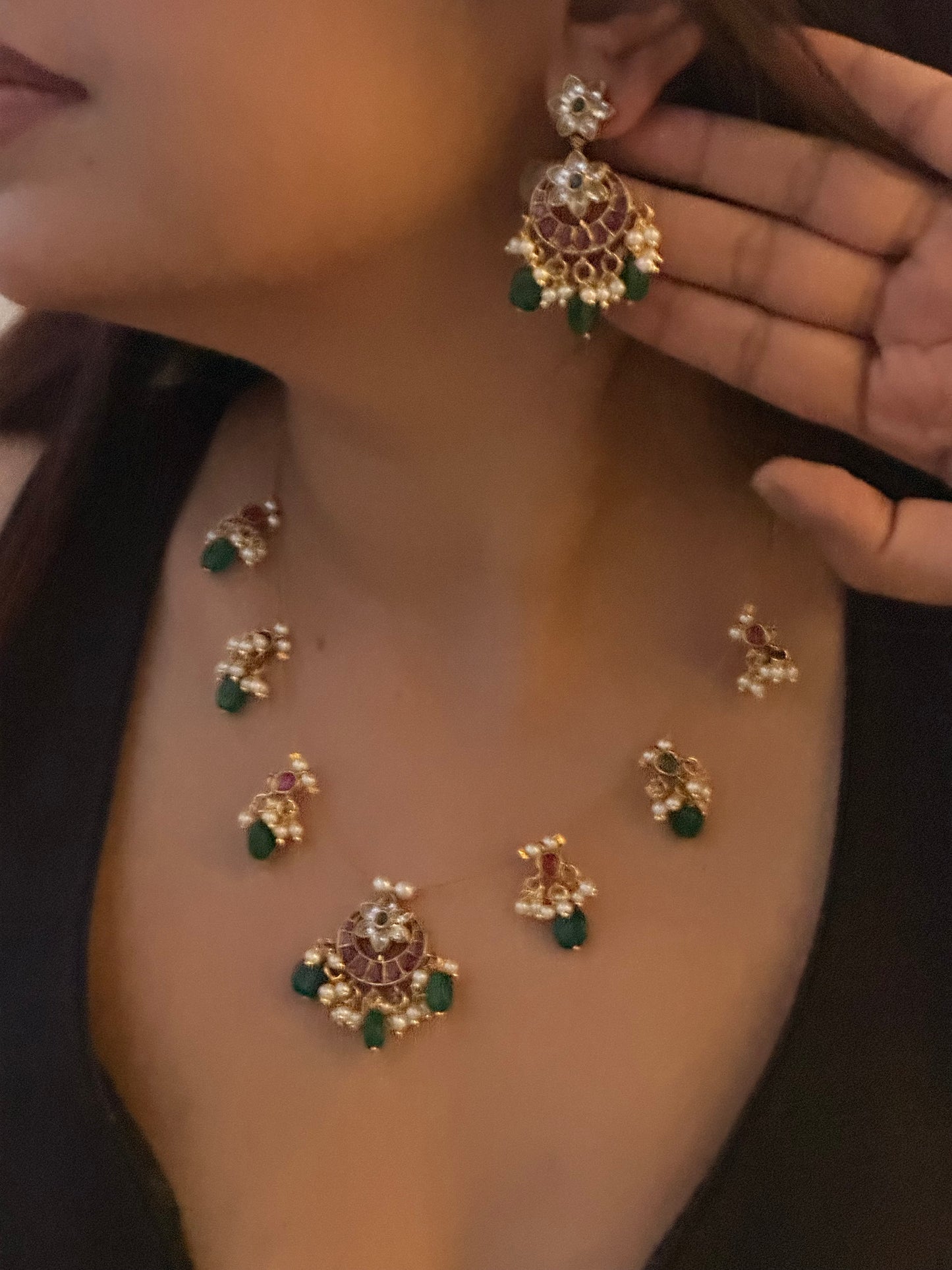 Invisible Chain Necklace Set - Madhubala