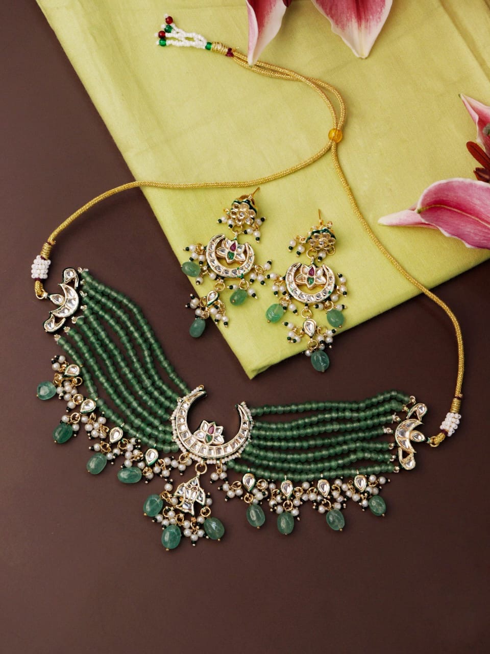 Bikaneri Mint Green Kundan Chaand Choker Necklace set