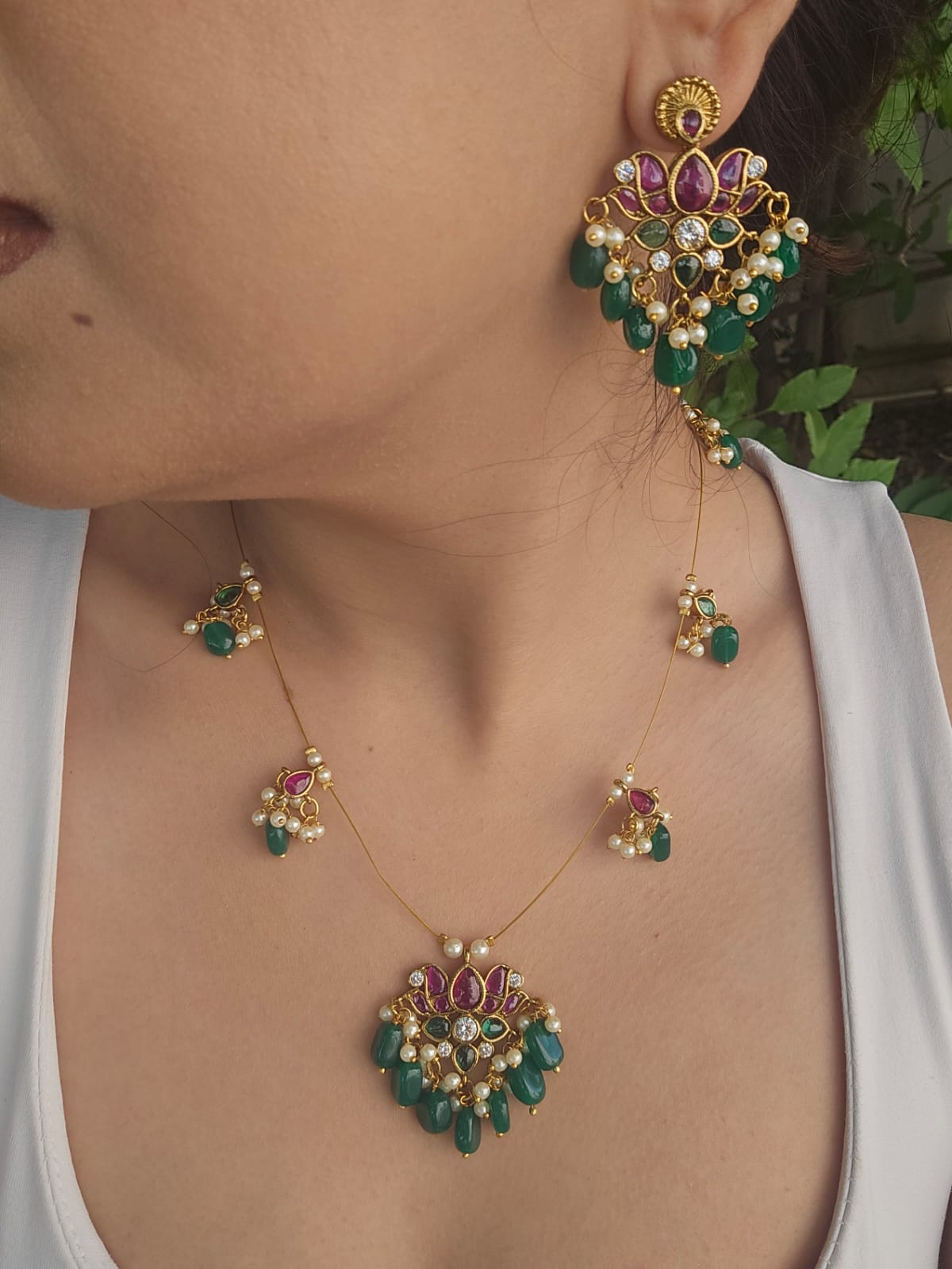 Invisible Chain Lotus Necklace Set