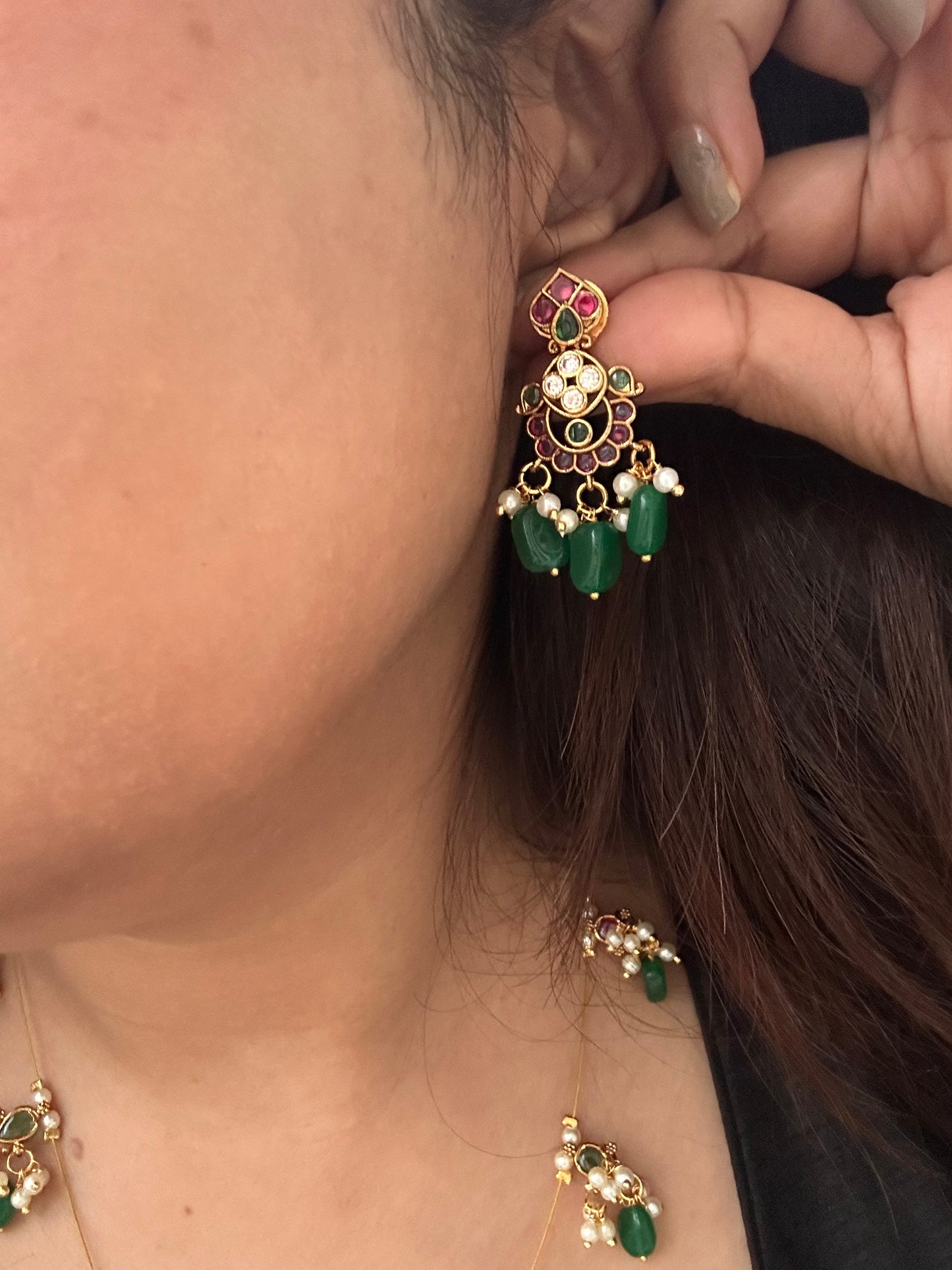 Invisible Chain Necklace Set-Vamika