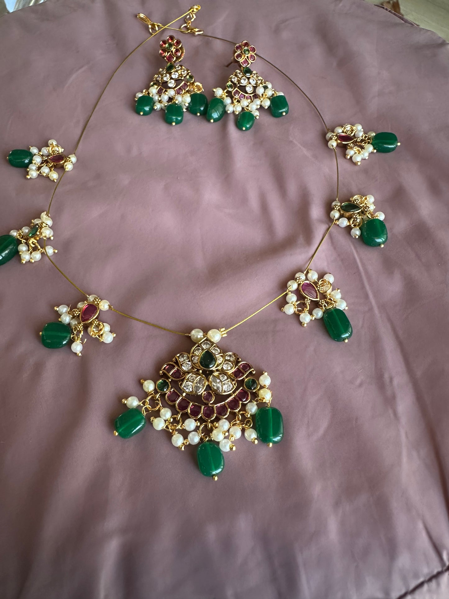 Invisible Chain Necklace Set-Mandakini