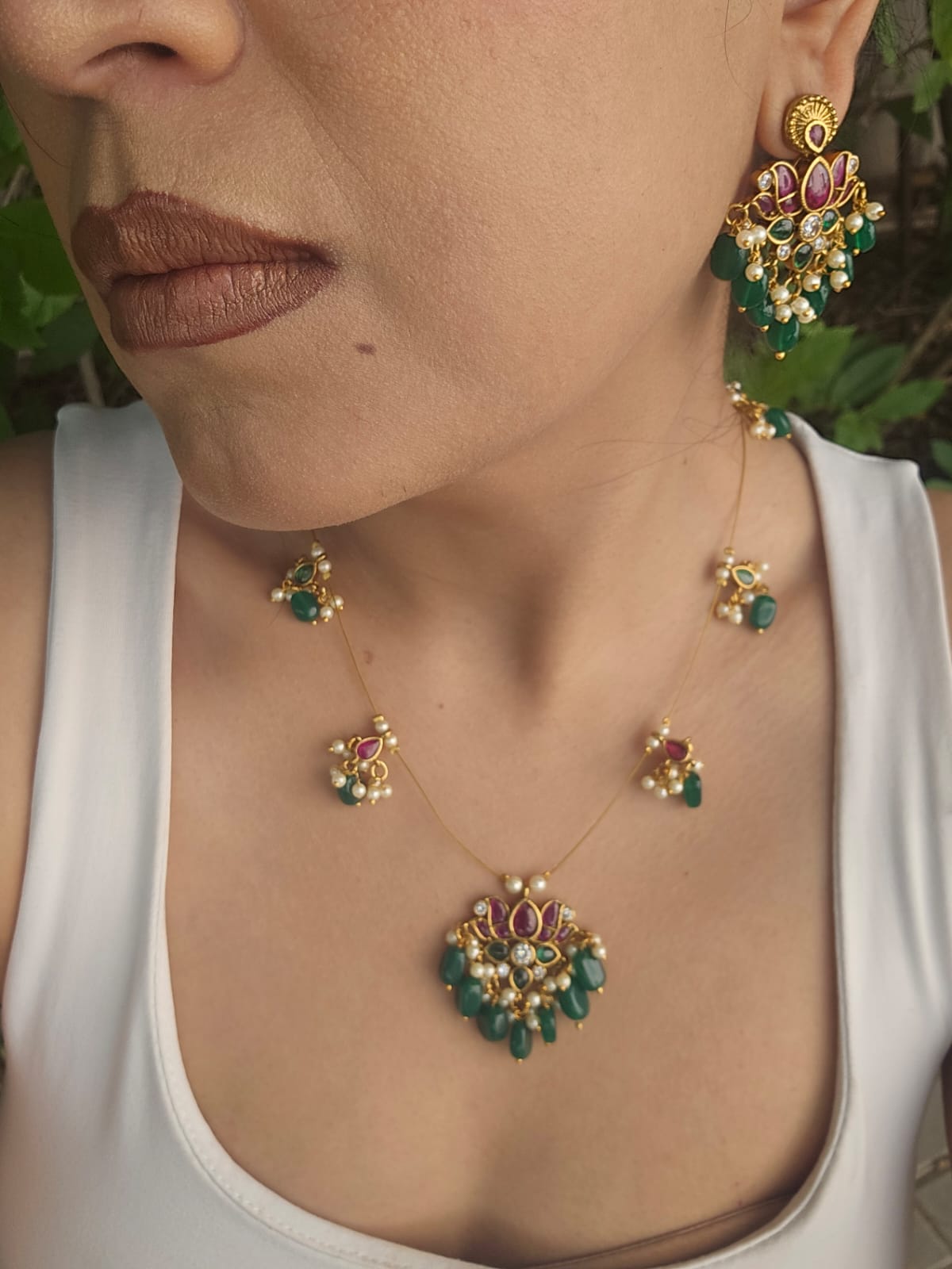 Invisible Chain Lotus Necklace Set