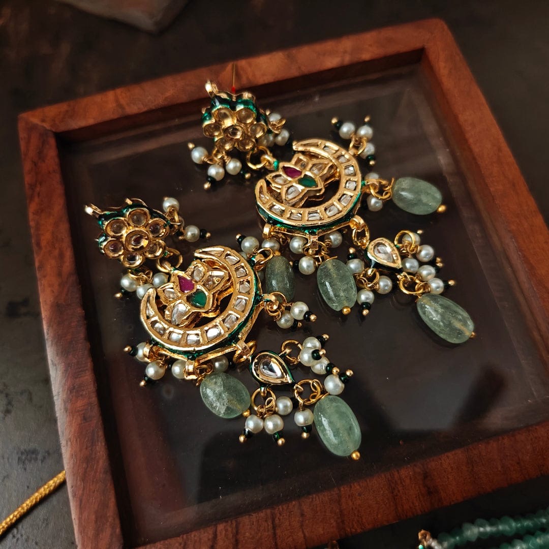 Bikaneri Mint Green Kundan Chaand Choker Necklace set