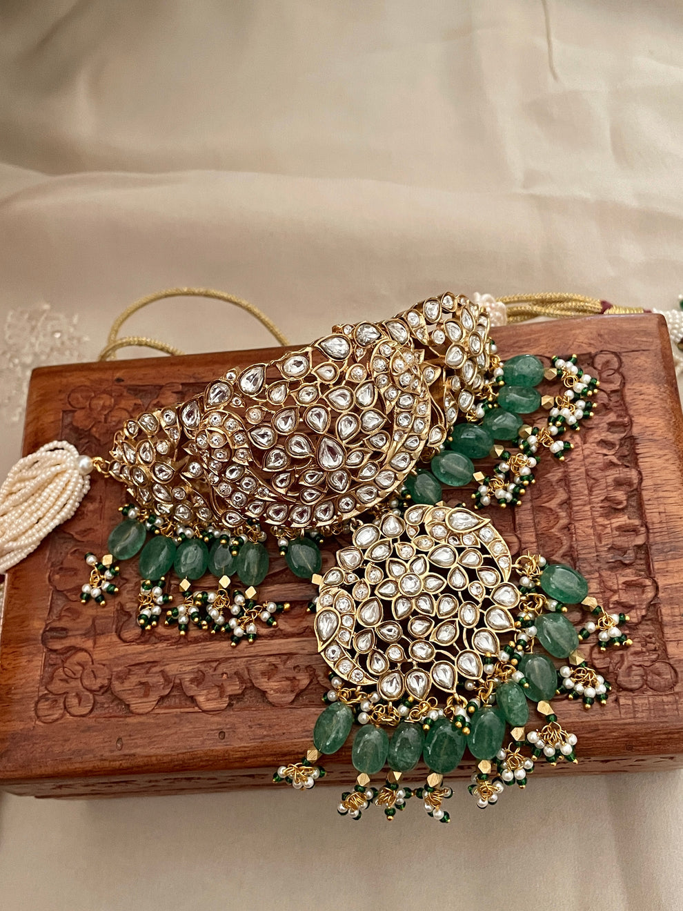 Gaming polki Emerald Choker Necklace set