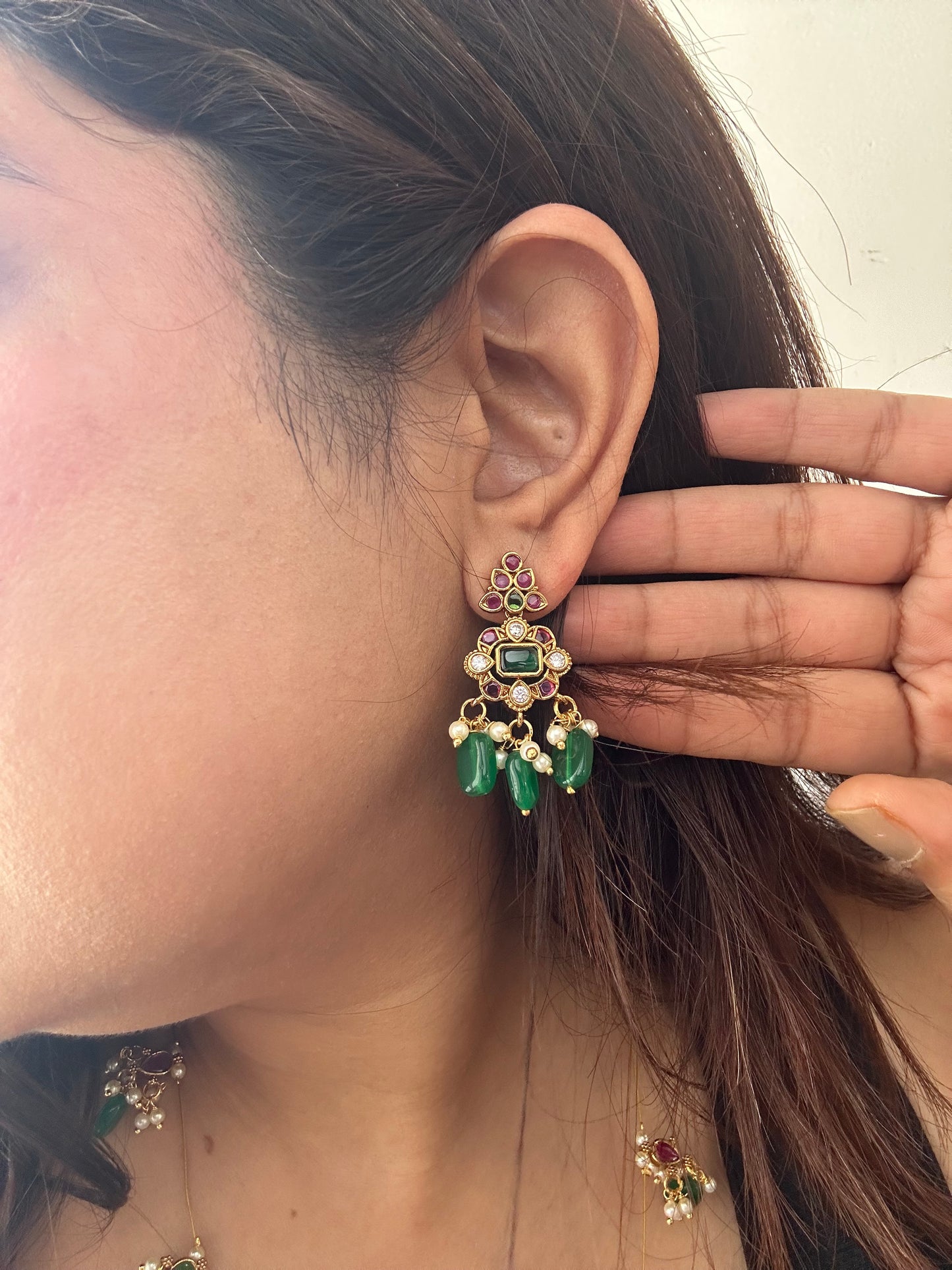 Invisible Chain Necklace Set-Niranjani