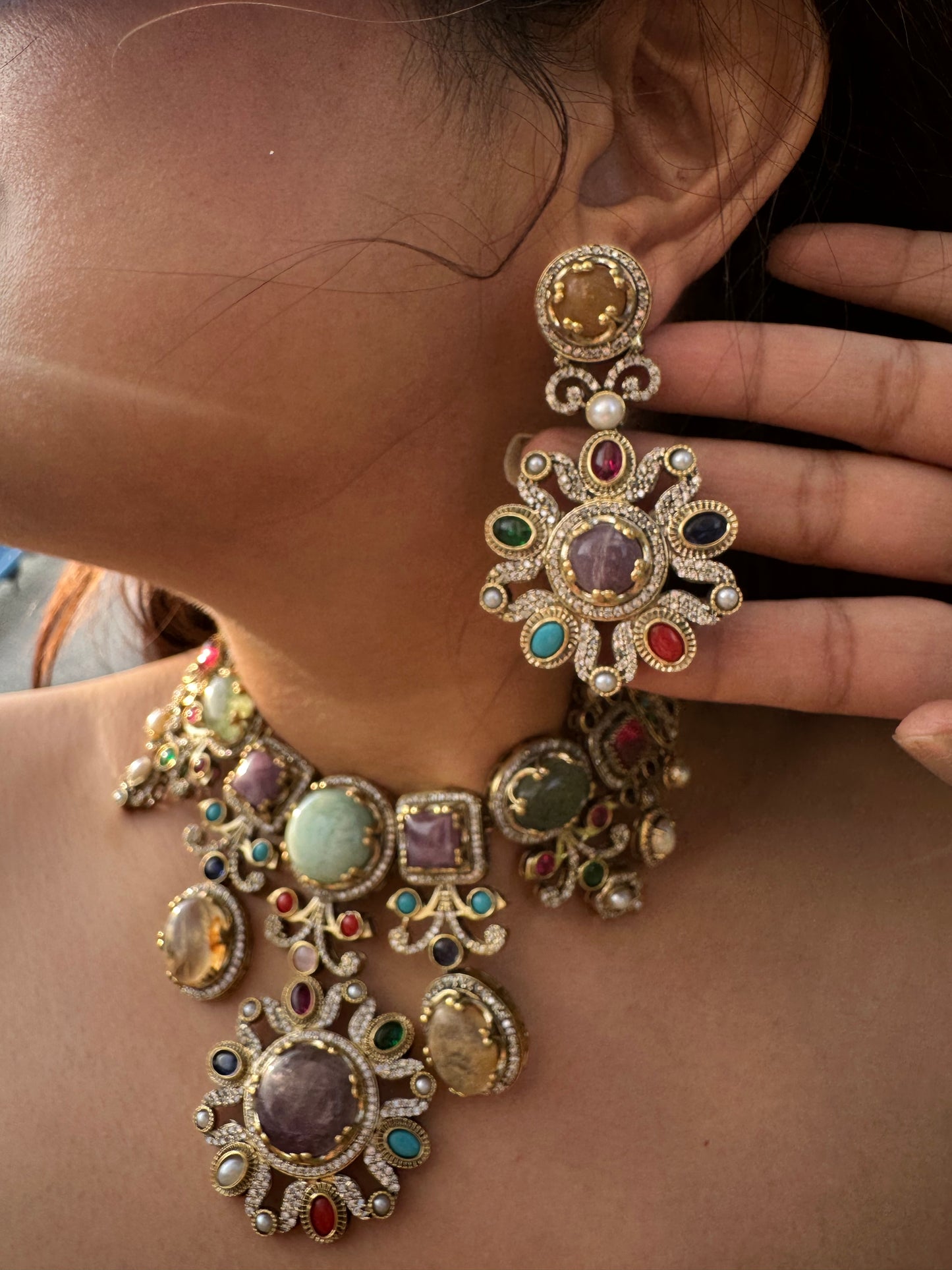 Multistone Choker Necklace Set