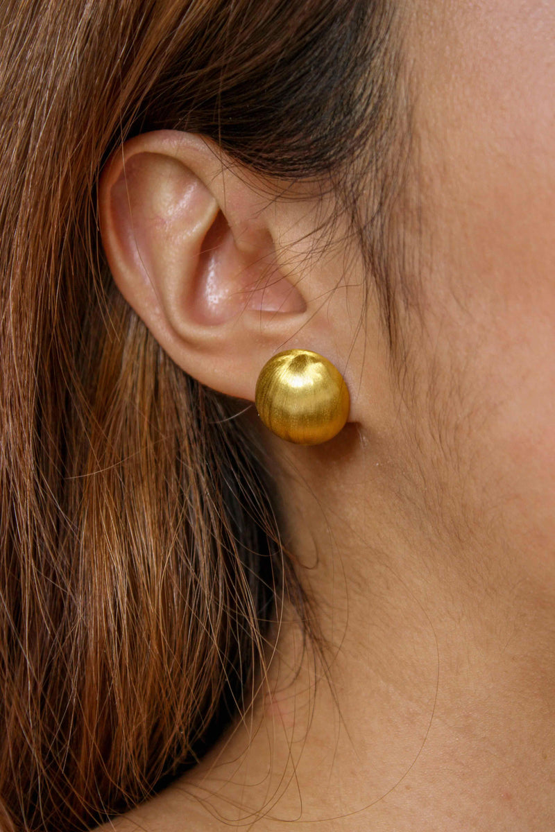 Isabella Matt finish gold studs