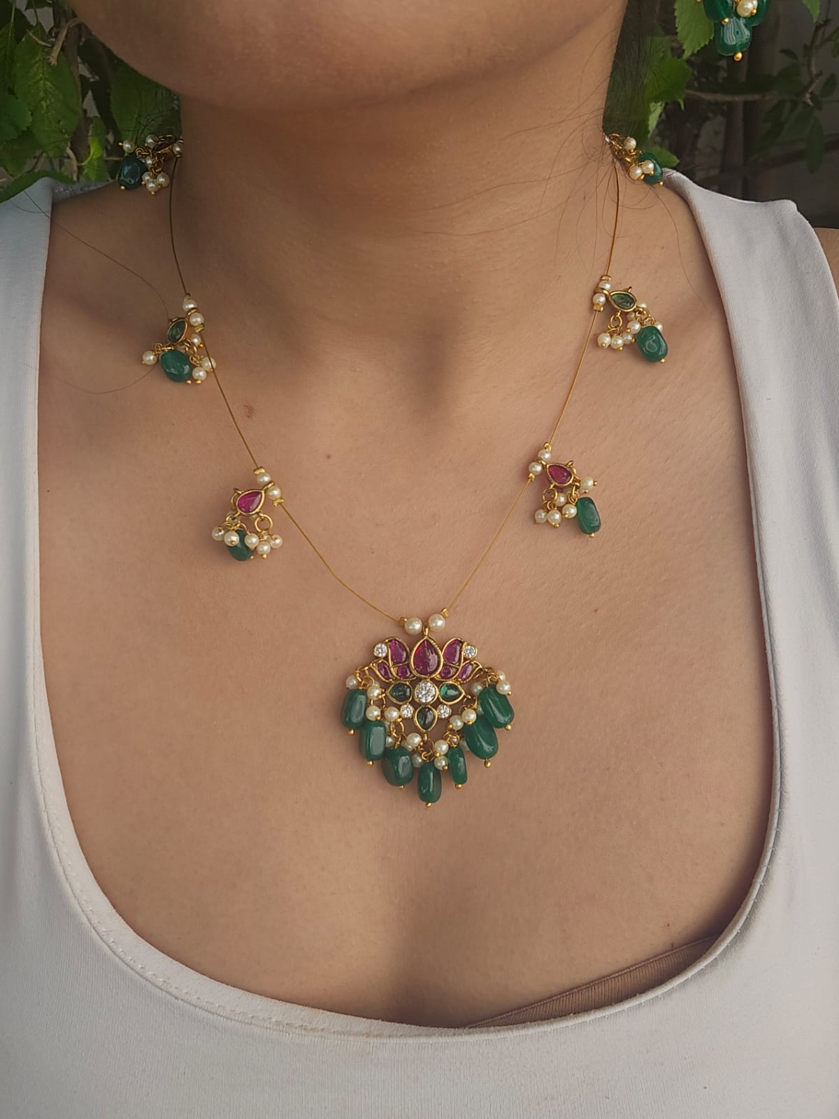 Invisible Chain Lotus Necklace Set