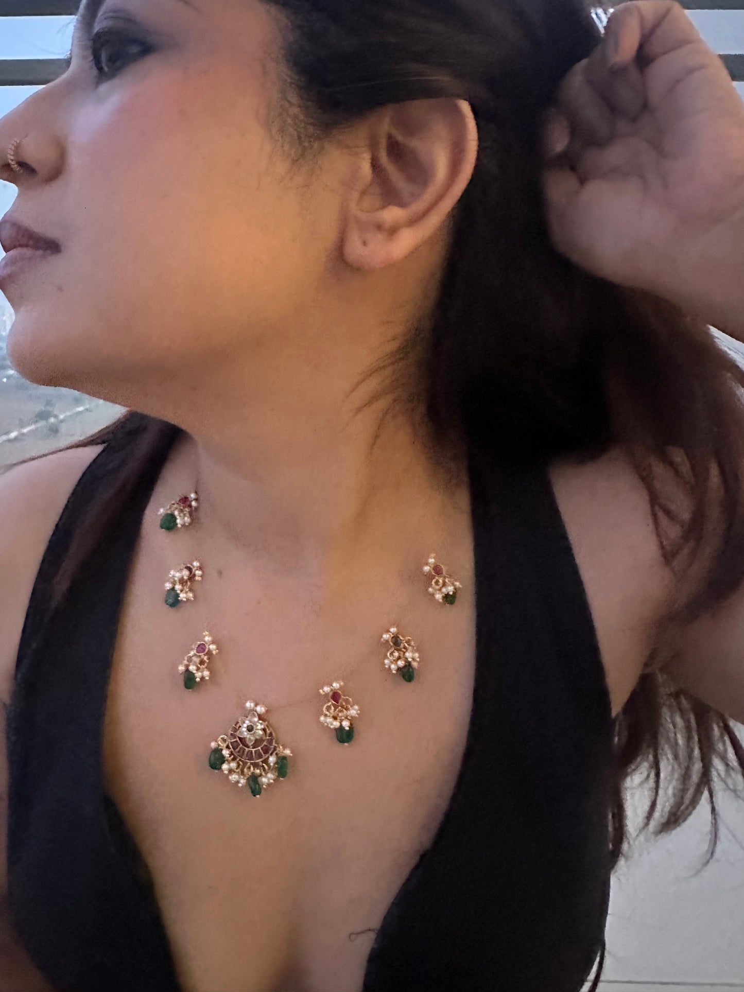 Invisible Chain Necklace Set - Madhubala