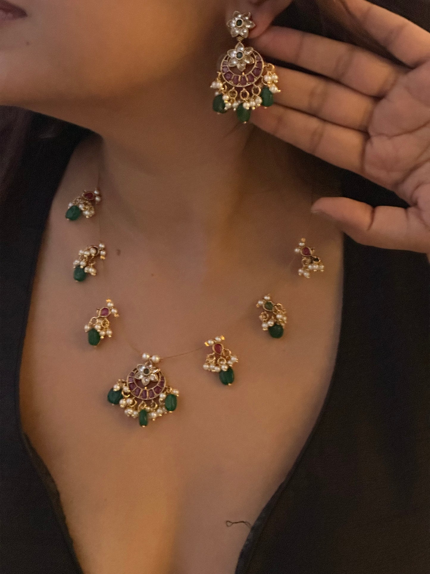 Invisible Chain Necklace Set - Madhubala