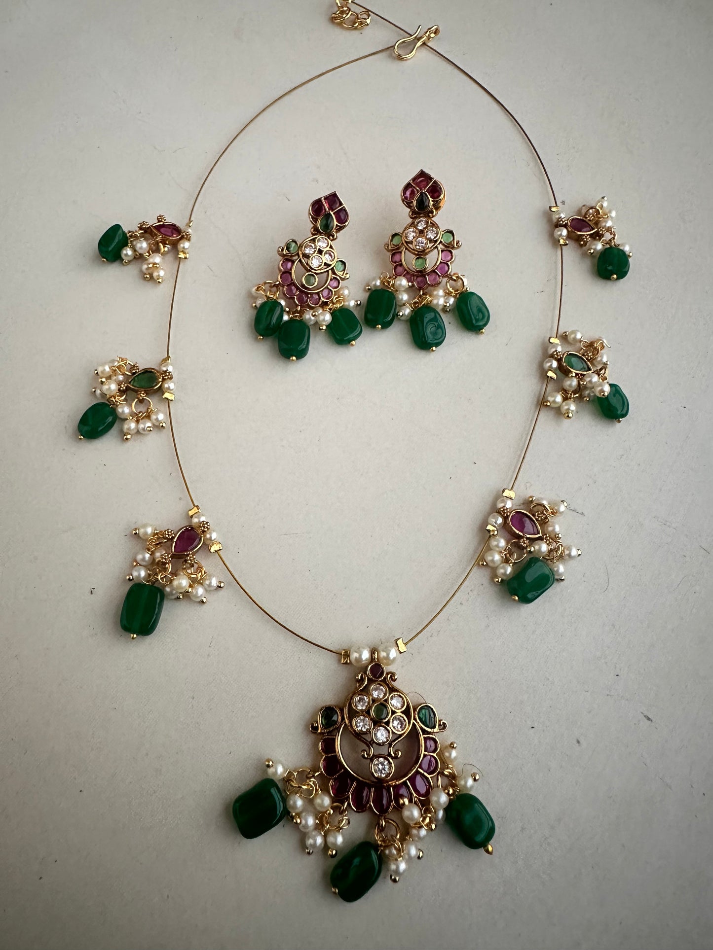 Invisible Chain Necklace Set-Vamika