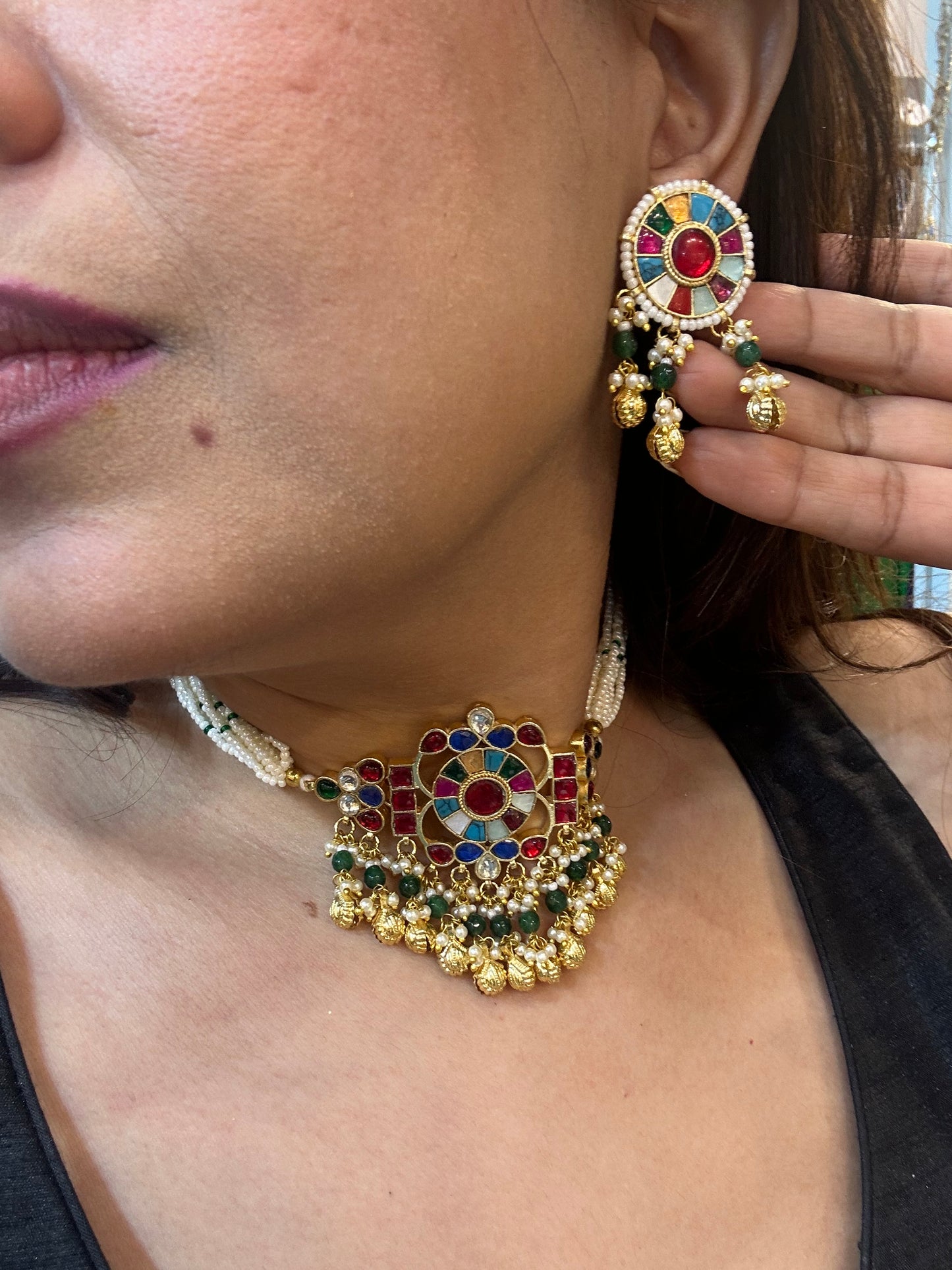 Kundan Navratran Choker Set