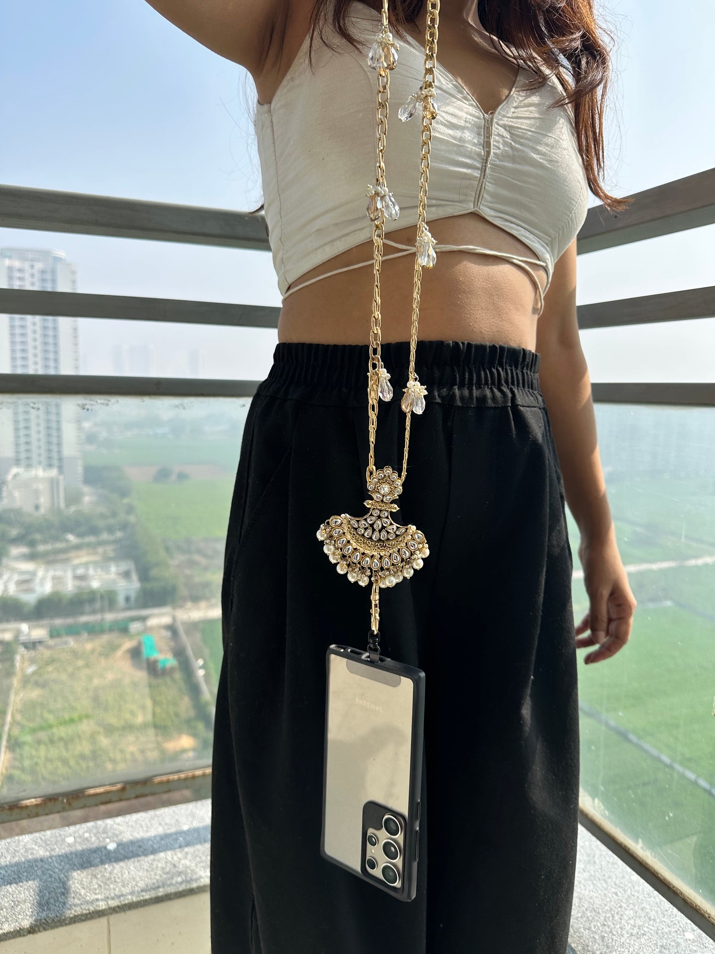 Kundan Crescent Moon Phone Sling – Gold Wedding Chain with Universal Tether