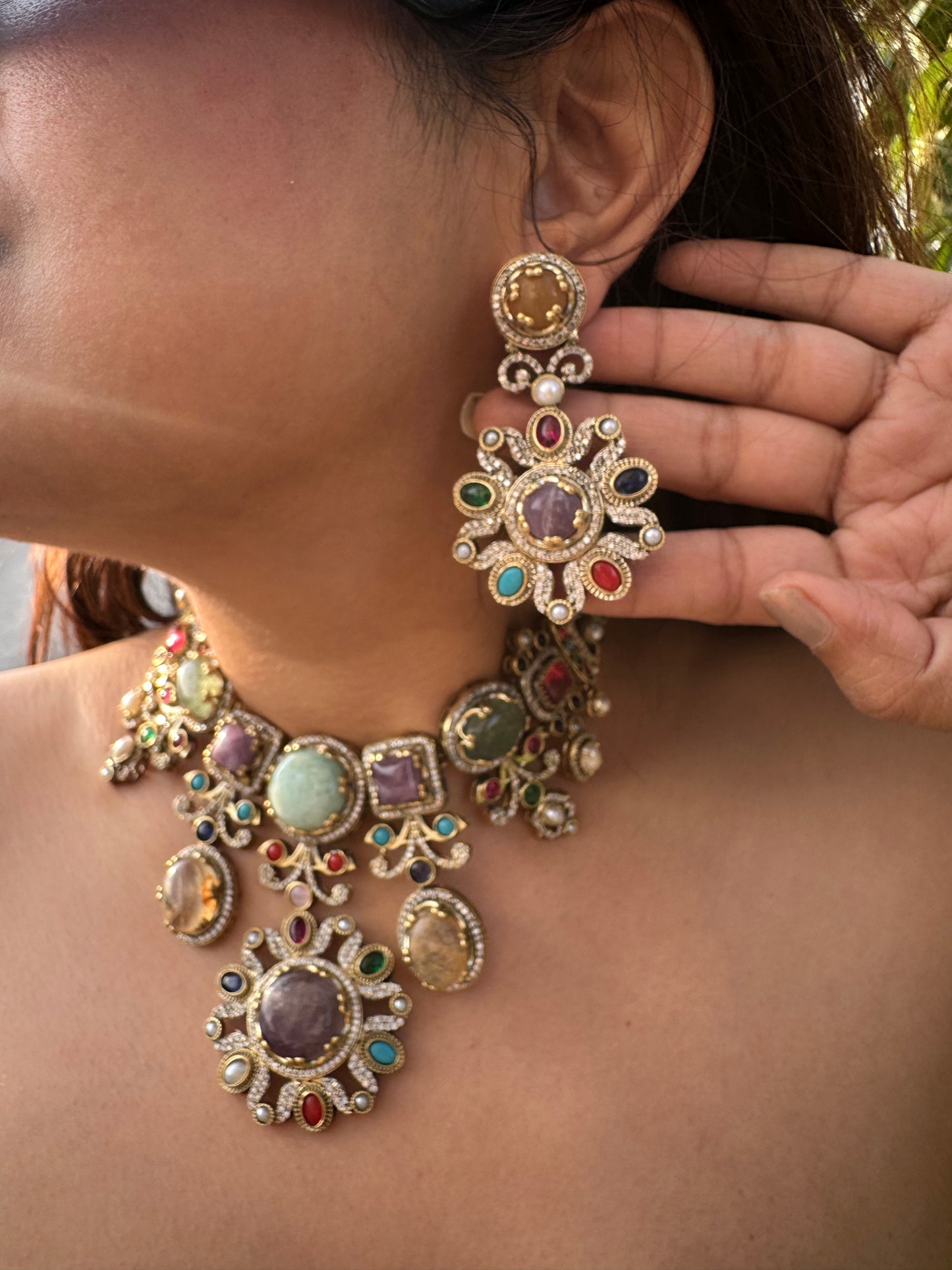 Multistone Choker Necklace Set