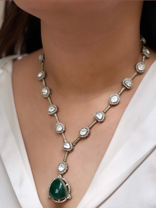 Sehera Emerald Polki kundan Pendant Set