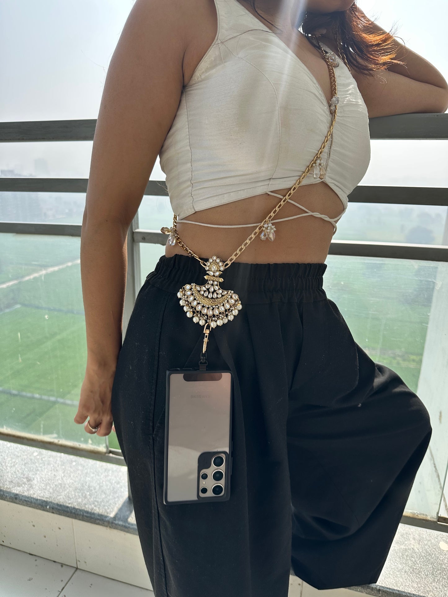 Kundan Crescent Moon Phone Sling – Gold Wedding Chain with Universal Tether