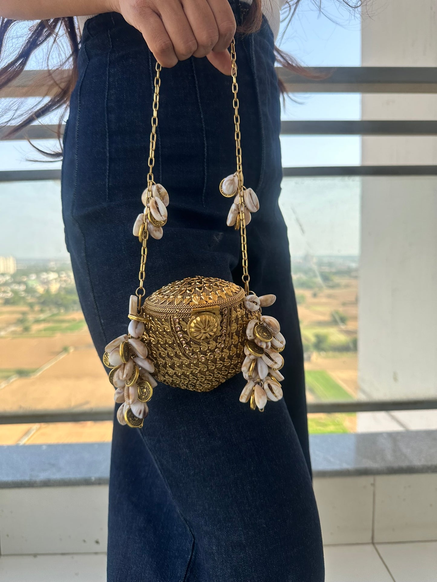 Ziva Cowrie 2.0 (Shell) Viral Nano Clutch bag-Bridal Accessory