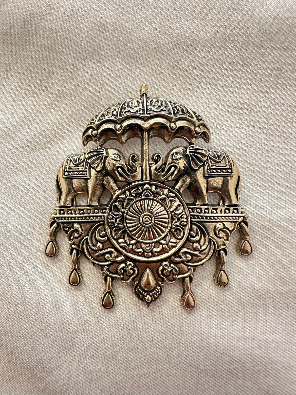 Antique Finish Indian Brooch Pins, Royal Crest Jewelry, Wedding Accessories