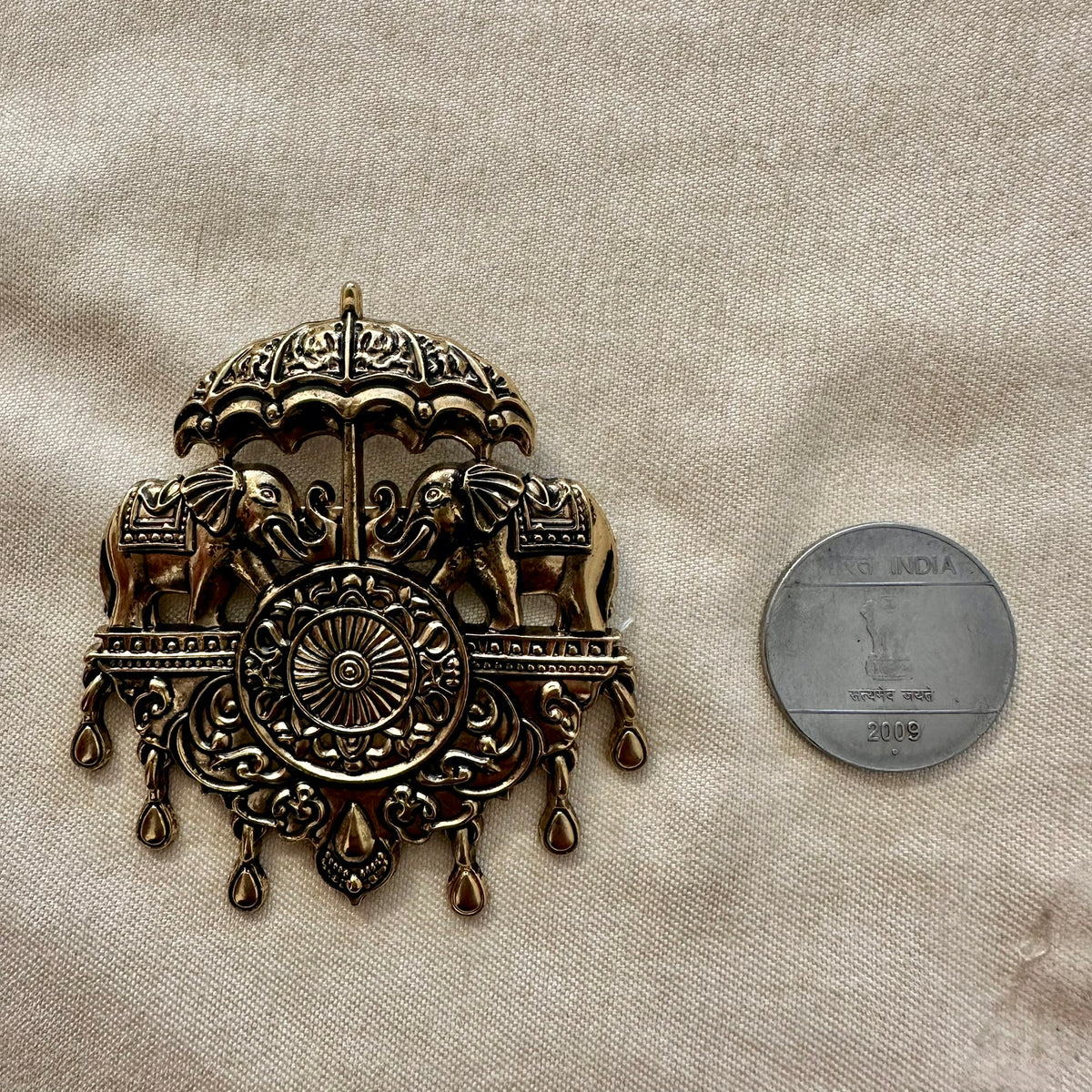 Antique Finish Indian Brooch Pins, Royal Crest Jewelry, Wedding Accessories