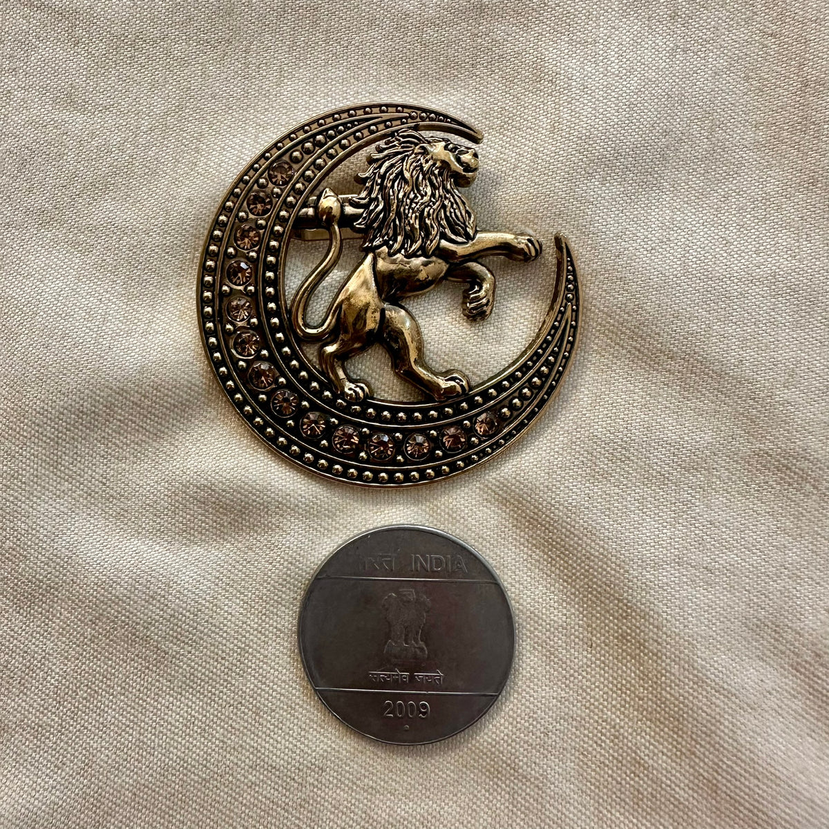 Antique Finish Indian Brooch Pins, Royal Crest Jewelry, Wedding Accessories