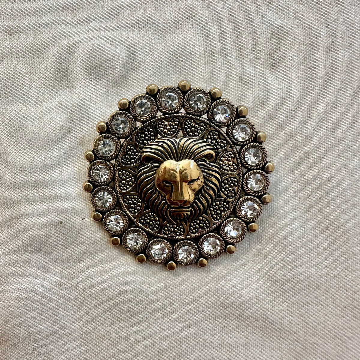 Antique Finish Indian Brooch Pins, Royal Crest Jewelry, Wedding Accessories