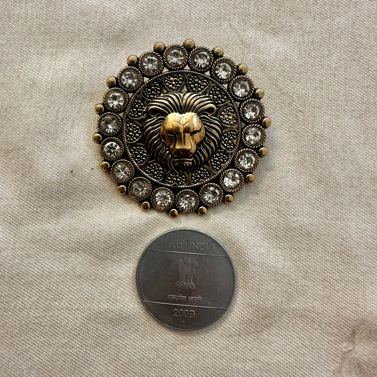 Antique Finish Indian Brooch Pins, Royal Crest Jewelry, Wedding Accessories