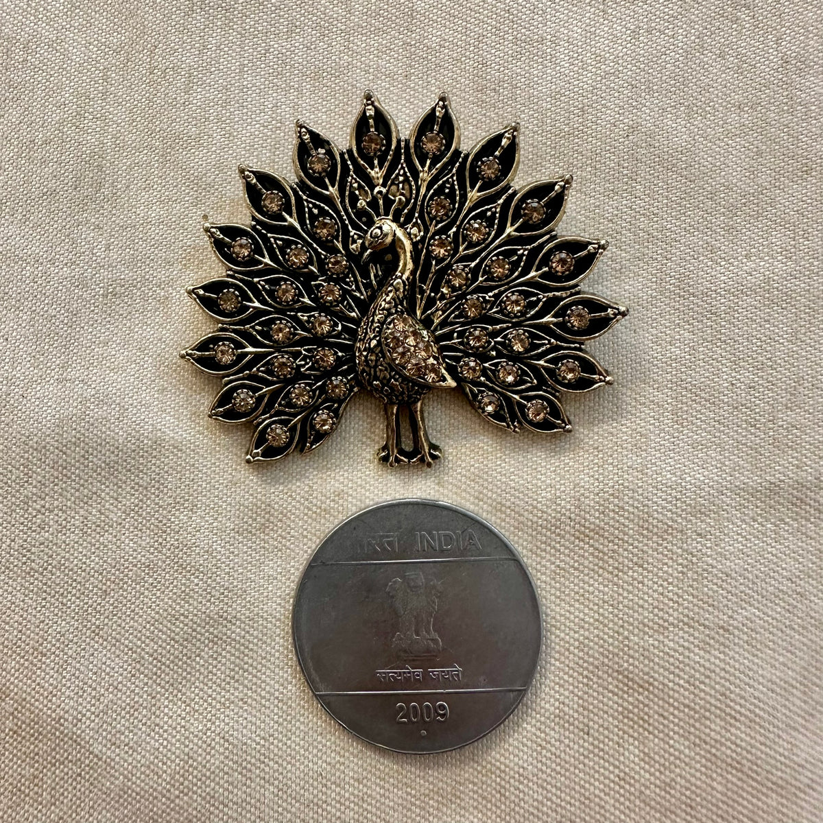 Antique Finish Indian Brooch Pins, Royal Crest Jewelry, Wedding Accessories