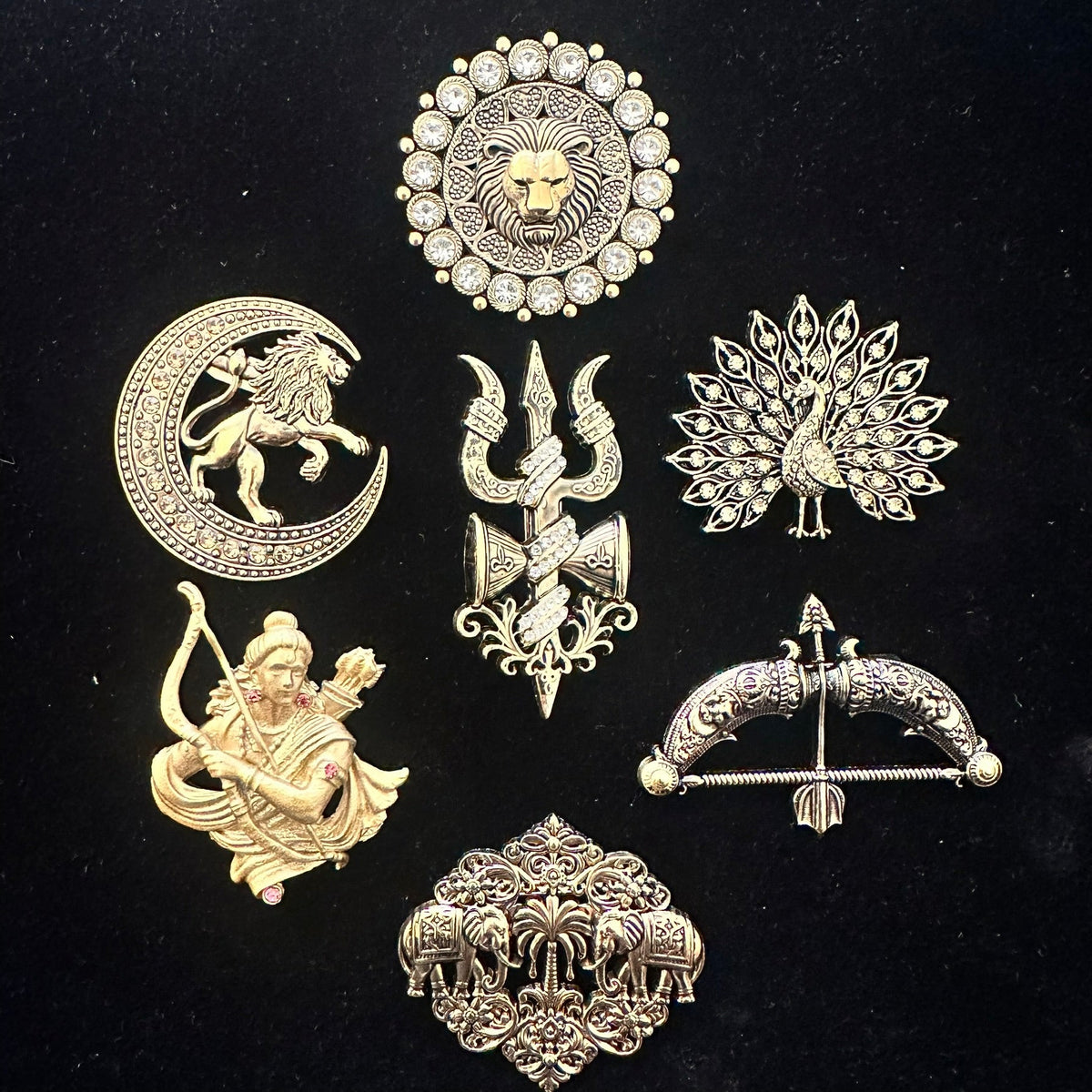 Antique Finish Indian Brooch Pins, Royal Crest Jewelry, Wedding Accessories