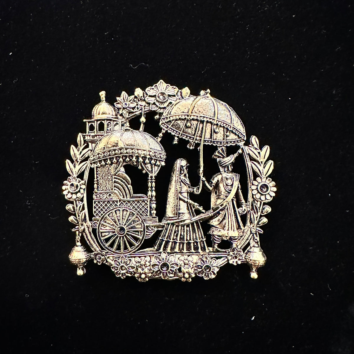 Antique Finish Indian Brooch Pins, Royal Crest Jewelry, Wedding Accessories