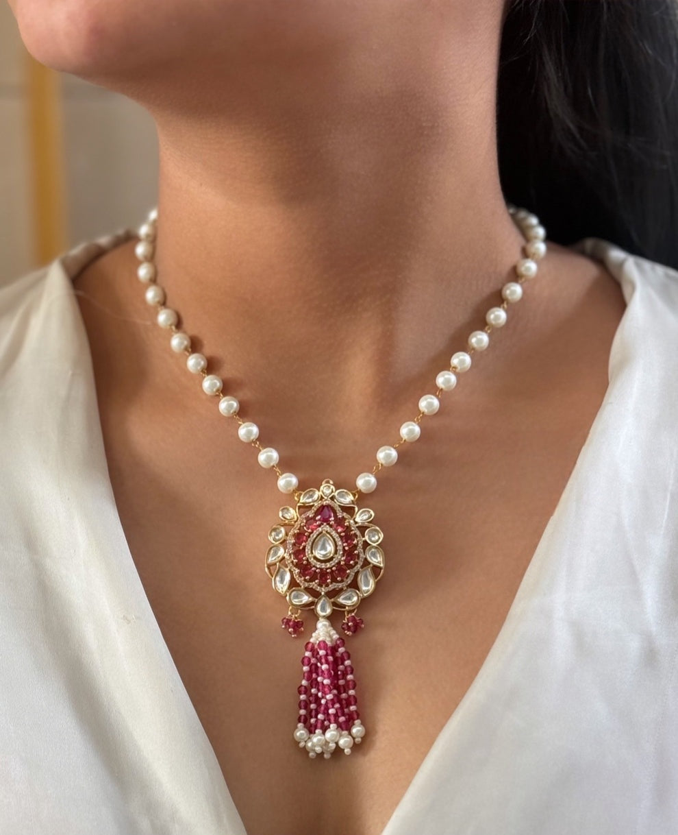 Mandana Pearl Polki Mala Set
