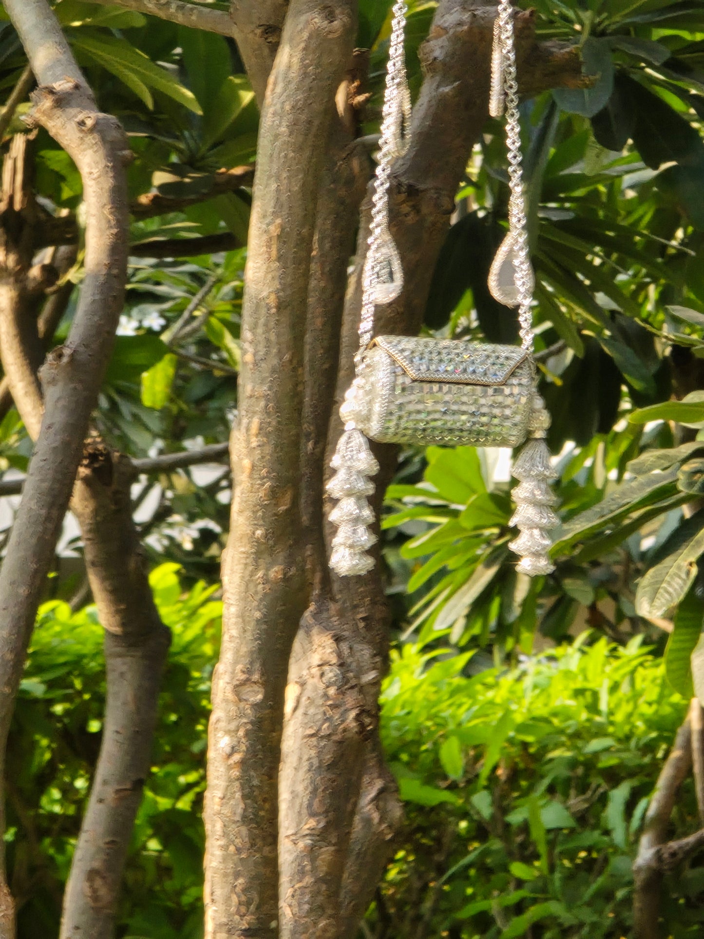 Jharoka Heeramandi Clutch Bag