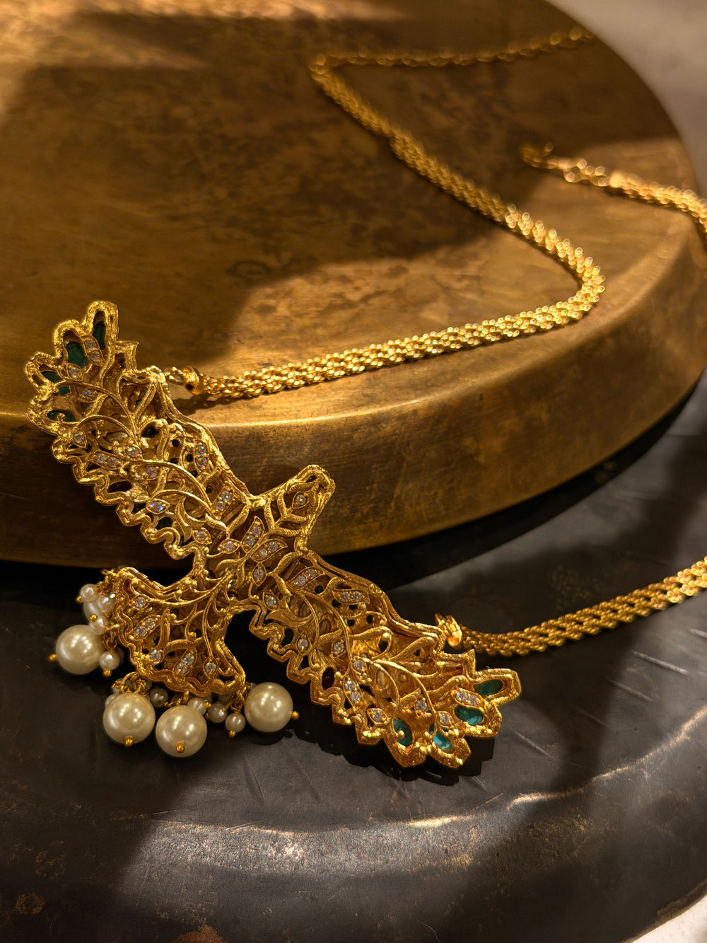 Garuda Kundan Celebrity Pendant Set