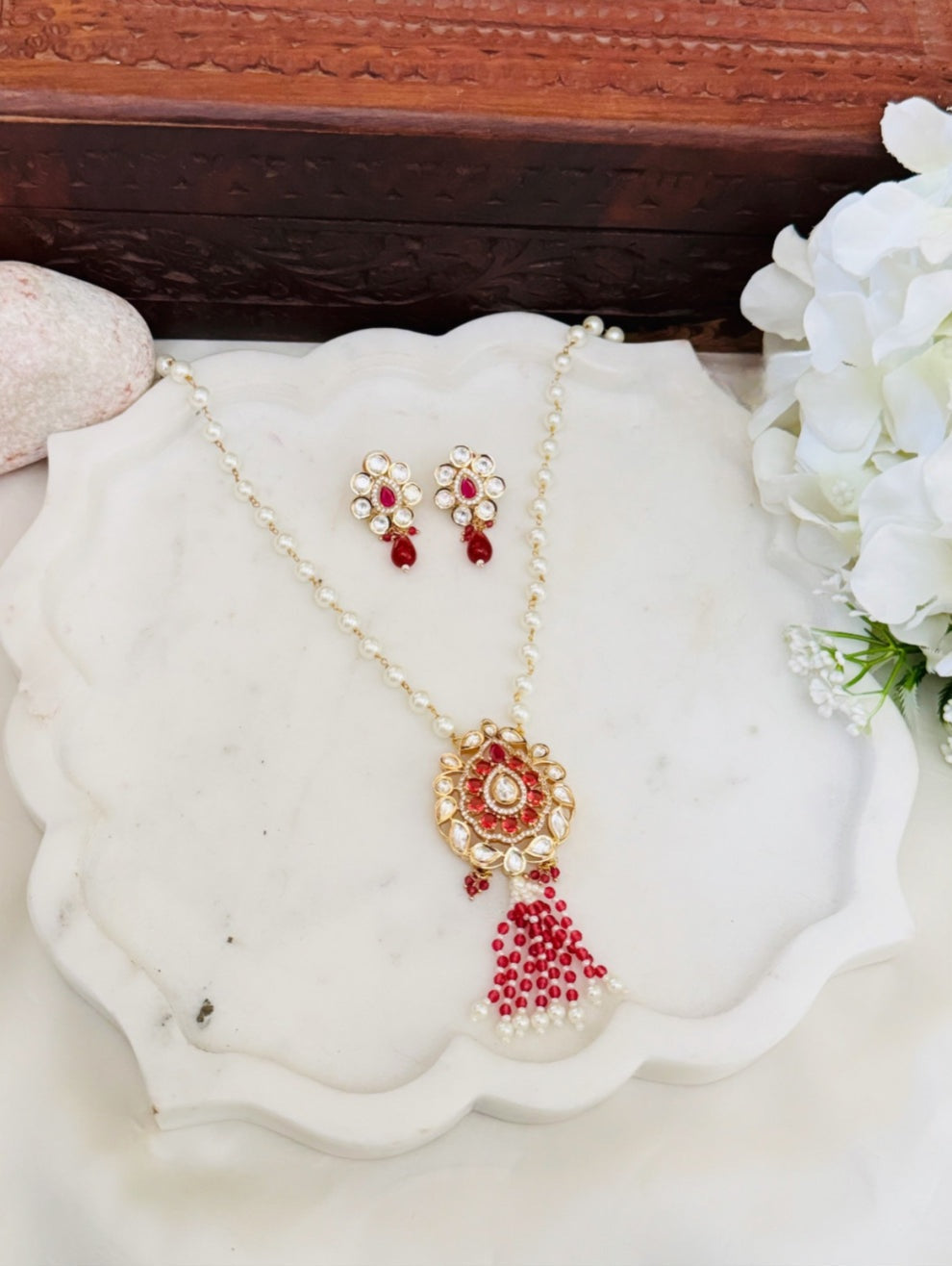 Mandana Pearl Polki Mala Set