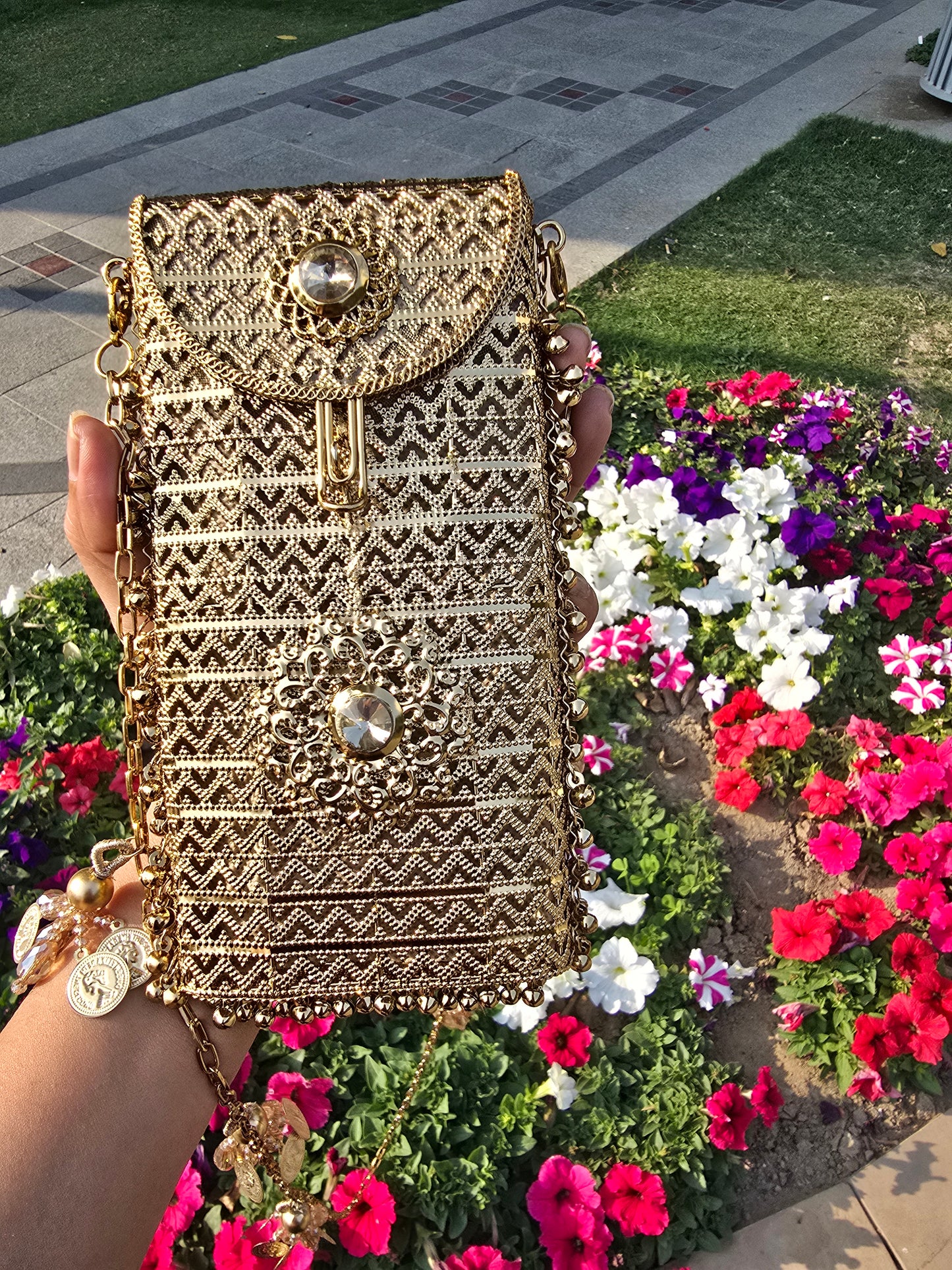 The Vintage Jardin Gold Mesh Crossbody Phone Pouch with 2-in-1 Waist & Crossbody Sling