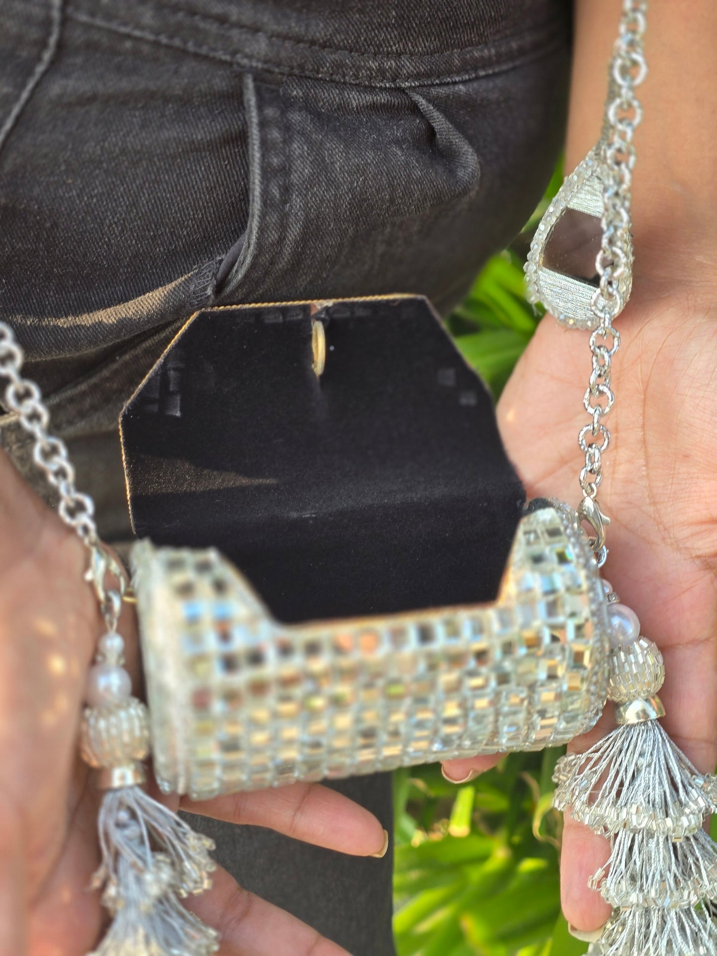 Jharoka Heeramandi Clutch Bag