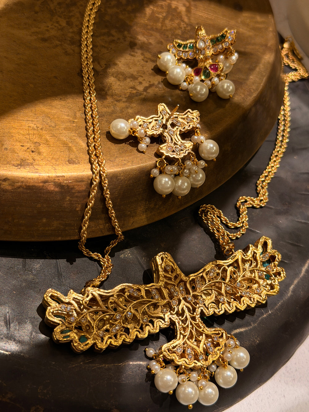 Garuda Kundan Celebrity Pendant Set