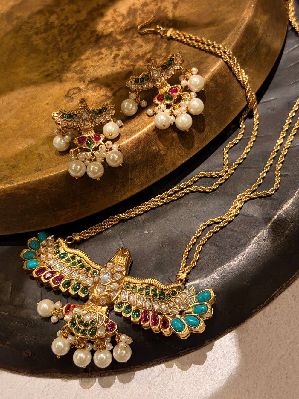Garuda Kundan Celebrity Pendant Set