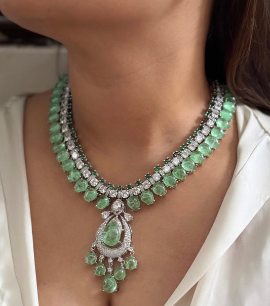 Whispering Leaves Necklace Set