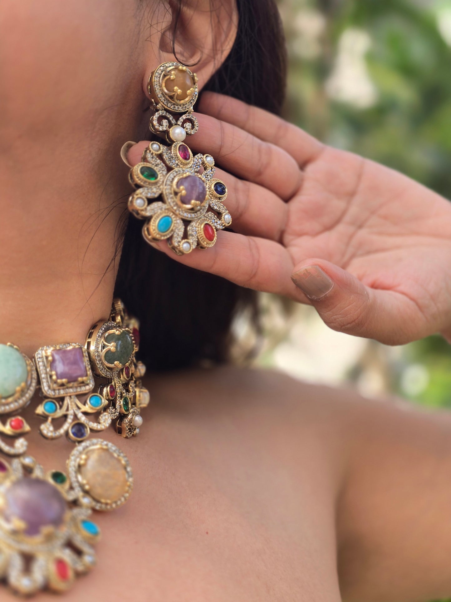 Multistone Choker Necklace Set