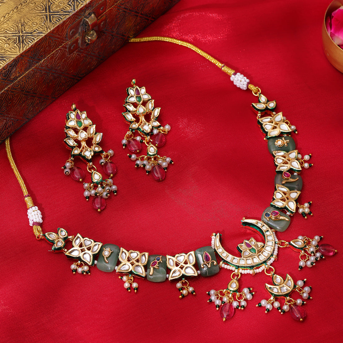 Bikaneri Kundan Chaand Choker Necklace set