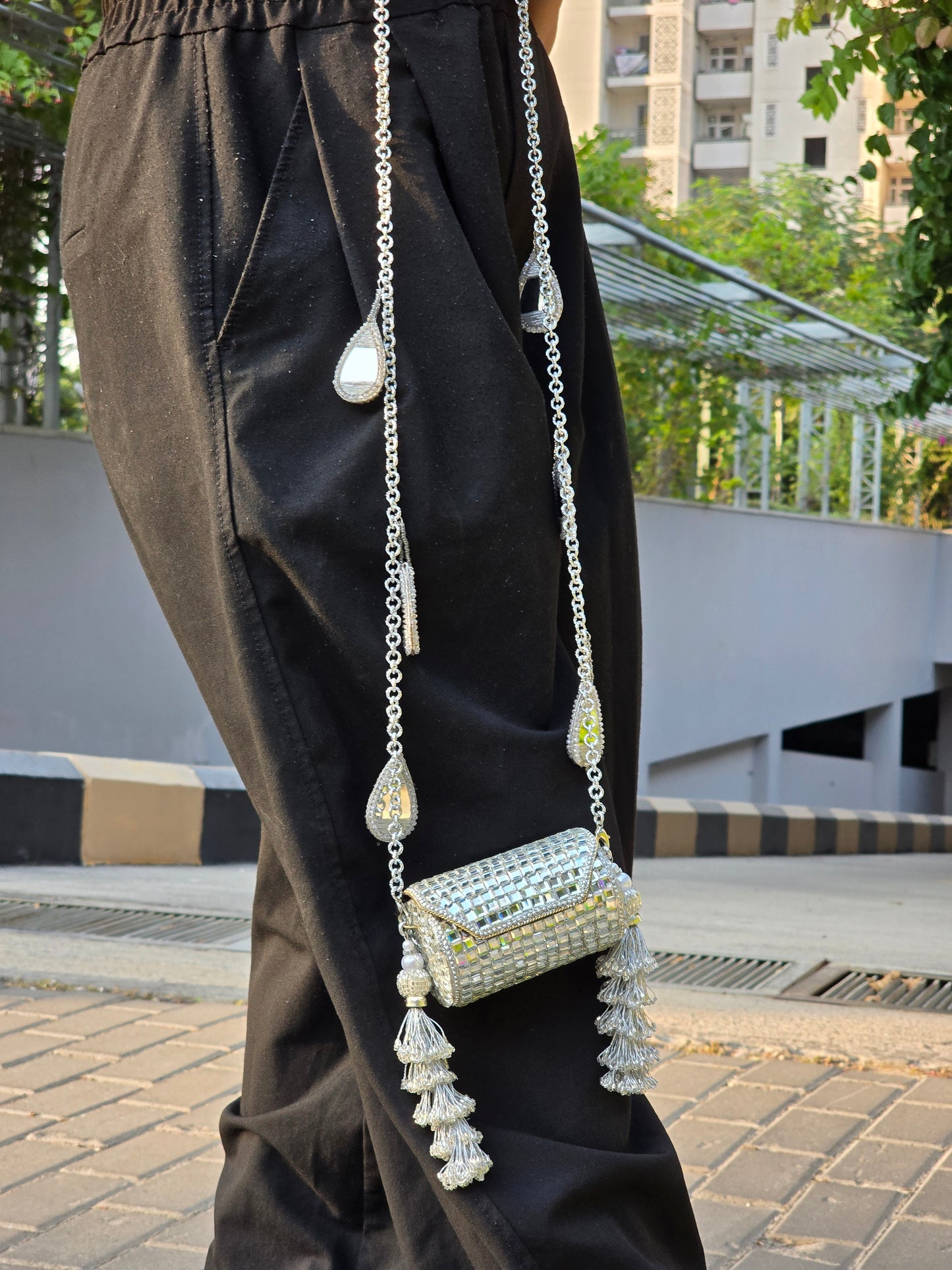 Jharoka Heeramandi Clutch Bag